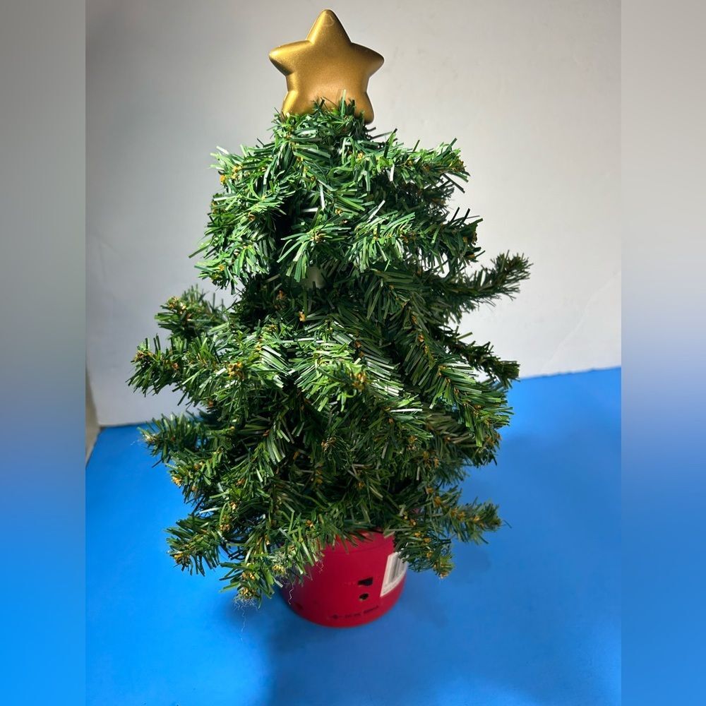 Talking Singing Christmas Tree Telco Pinecone Kid 1998 Telco Animated
-See Video - Picture 3 of 7